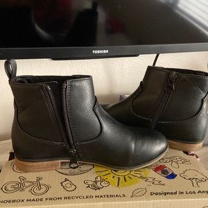 Super cute toddler boots